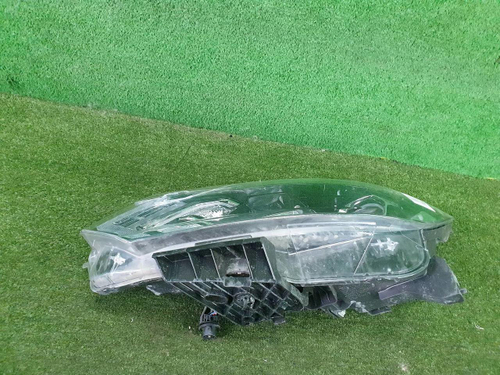 Битая Фара левая Nissan Qashqai 2 j11 (17-23) галоген