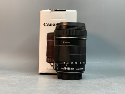 Canon EF-S 18-135 mm f/3.5-5.6 IS