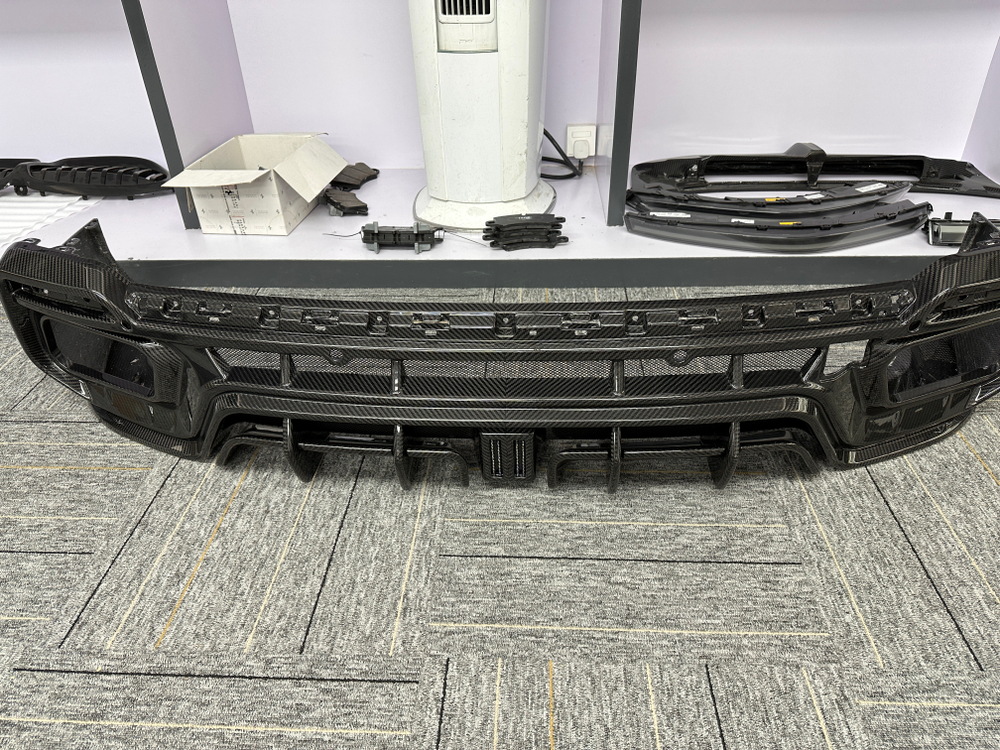 Карбоновый обвес для Rolls-Royce Cullinan Рестайлинг 2025+ Роллс Ройс Куллинан