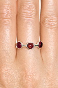 Кольцо КОЛТ с гранатами