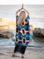 Накидка с этническим геометрическим орнаментом