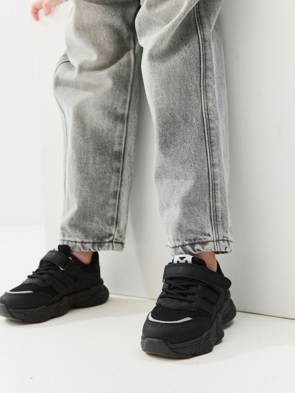 Кроссовки "Уголь" с двойной шнуровкой