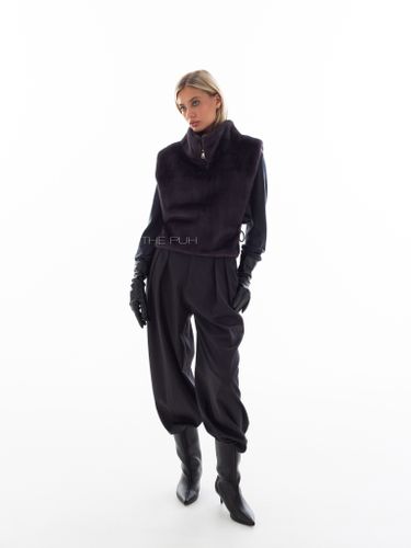 Графитовая манишка из эко-меха на молнии