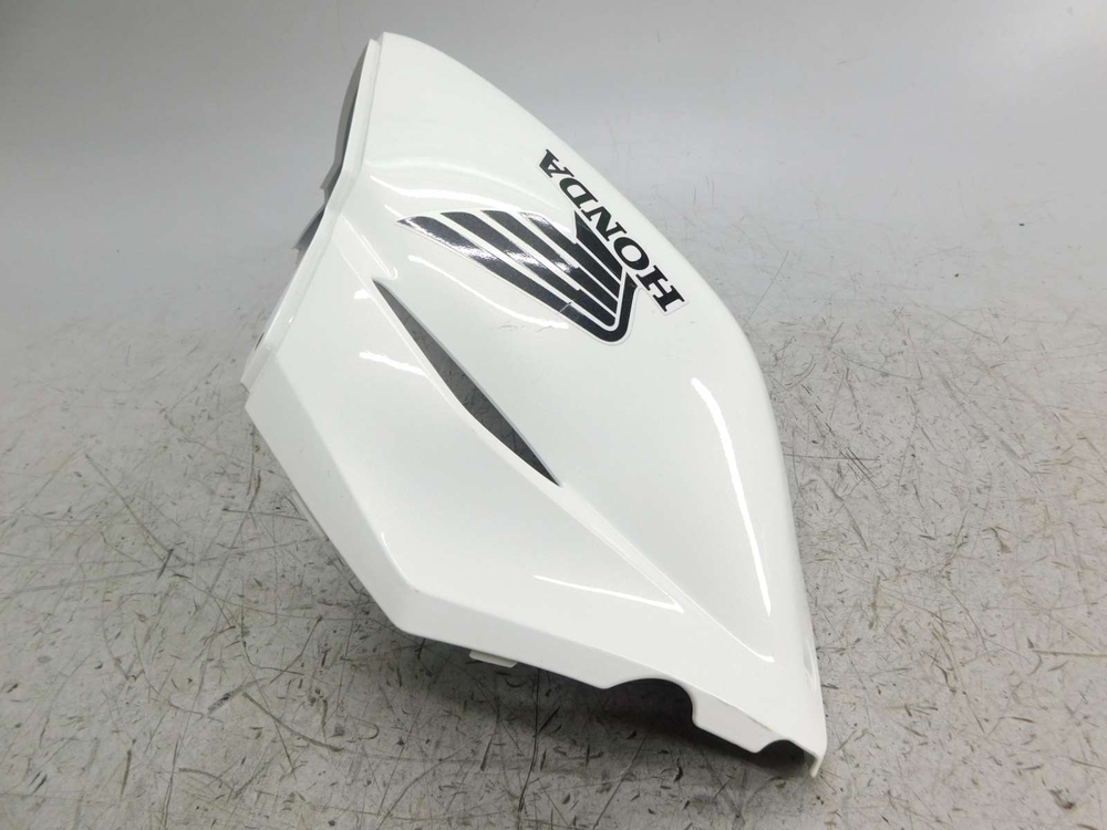 Пластик боковой левый Honda NC700S RC61 64301-MGS-D100