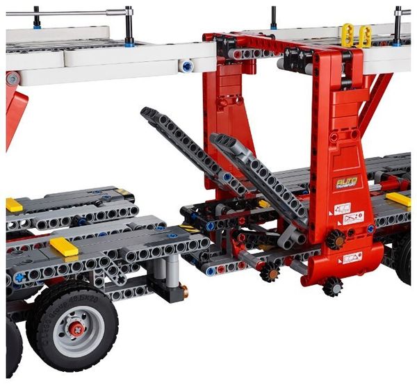 Конструктор LEGO Technic 42098 Автовоз