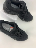 Кроссовки треккинговые