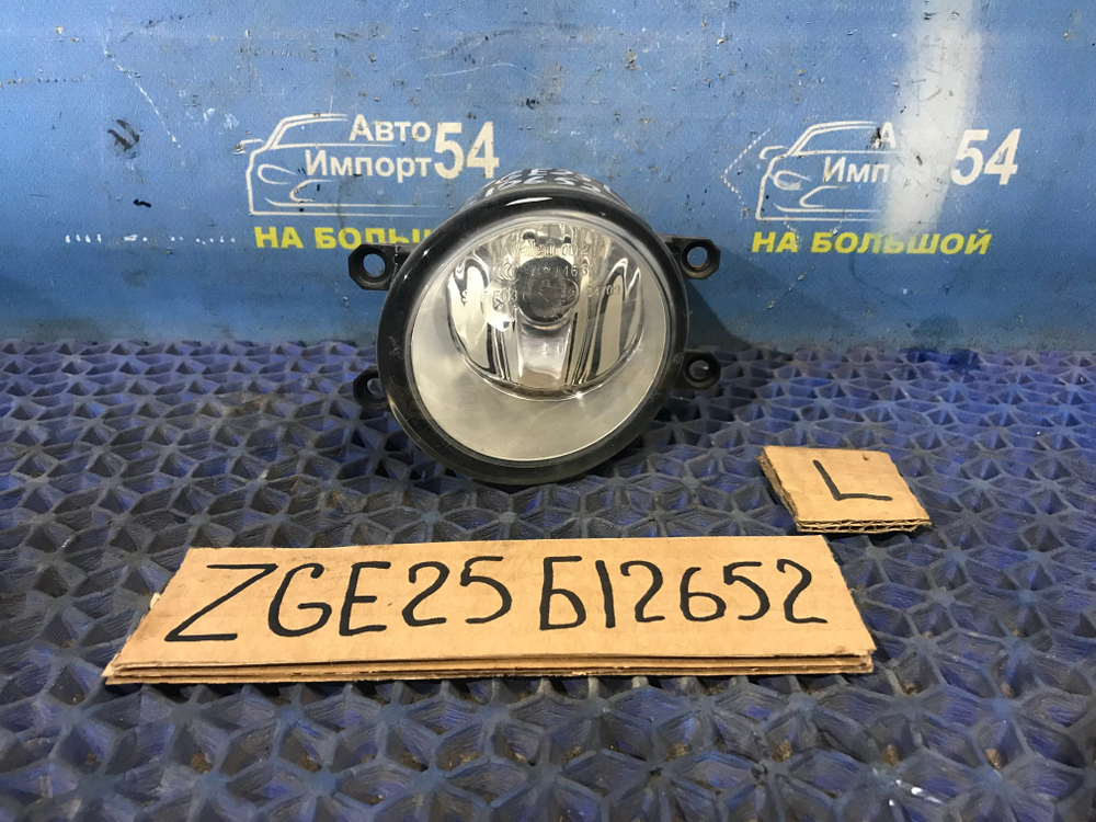 Туманка левая TOYOTA WISH 2009-2012