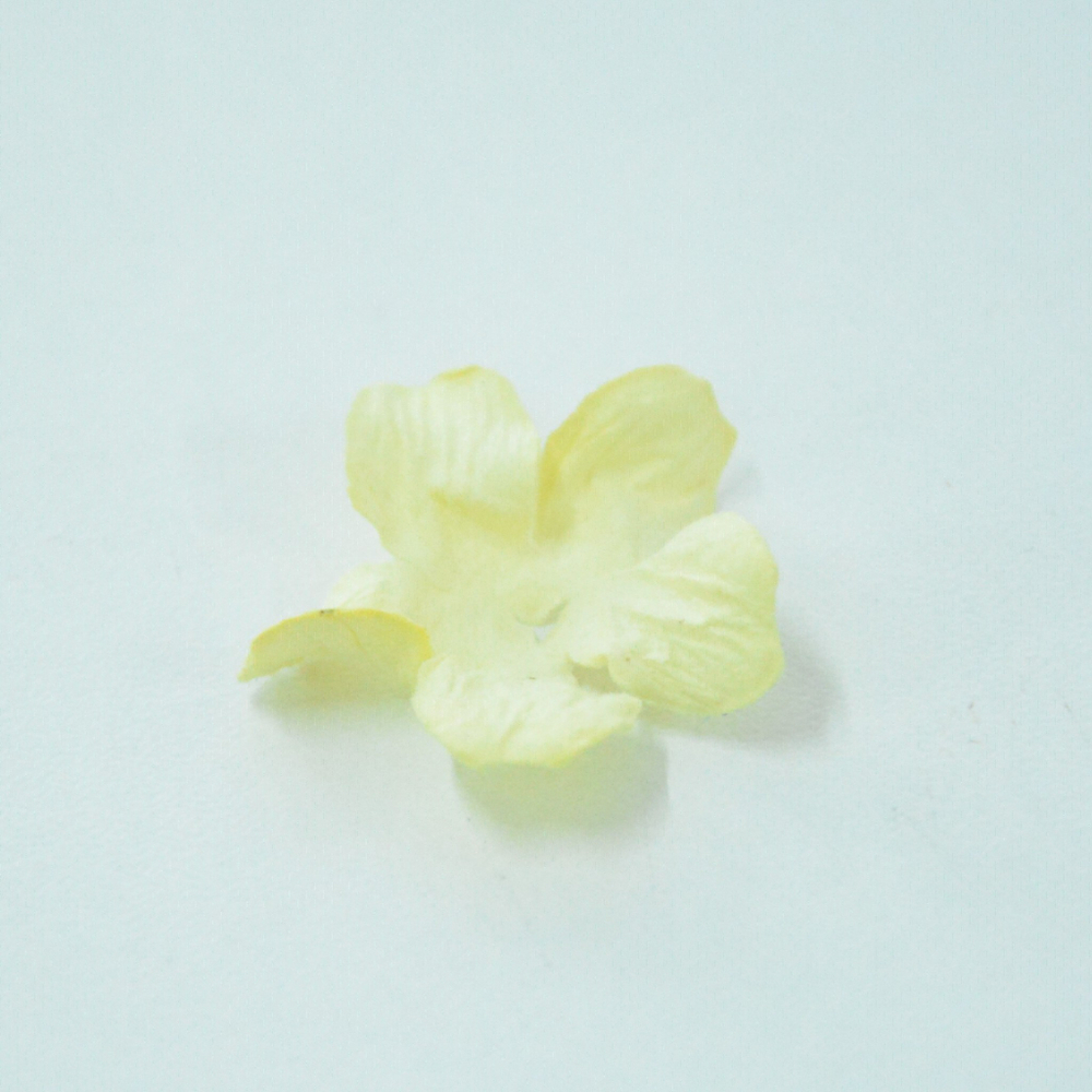 Гардения плоская, 3 см, цвет в ассортименте