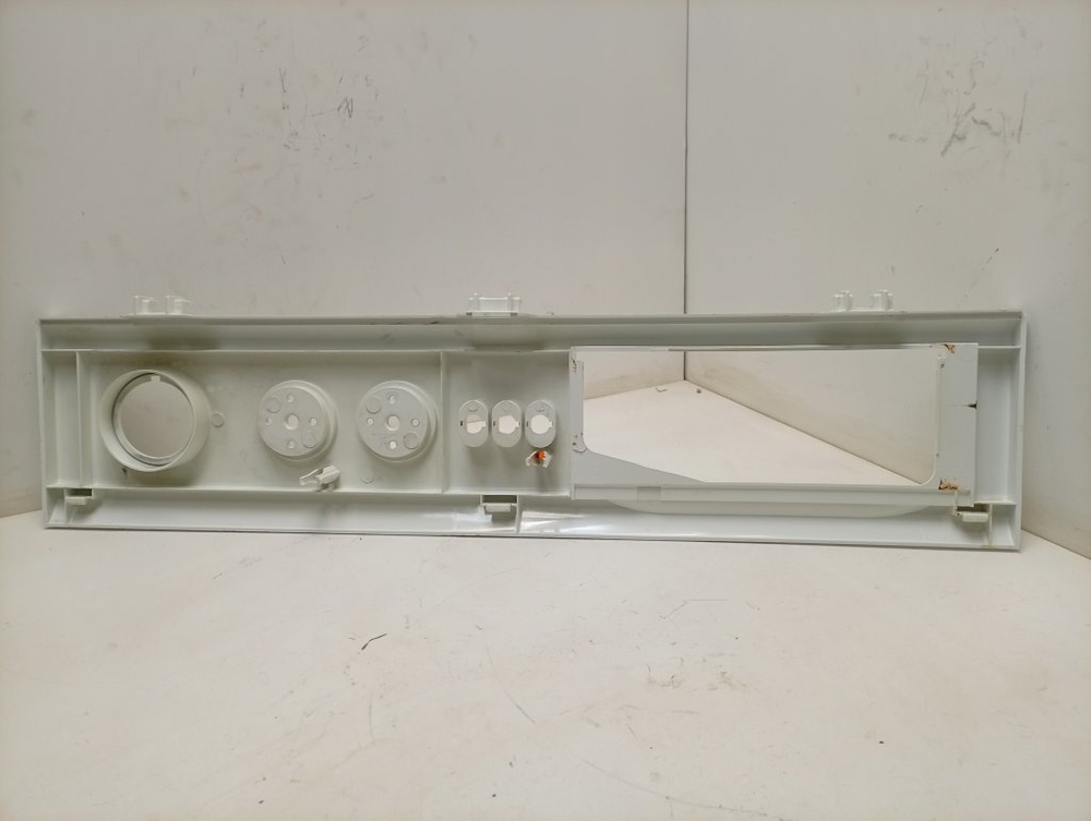 WDN2067WF кт37 Лицевая панель для стиральной машины Indesit б/у