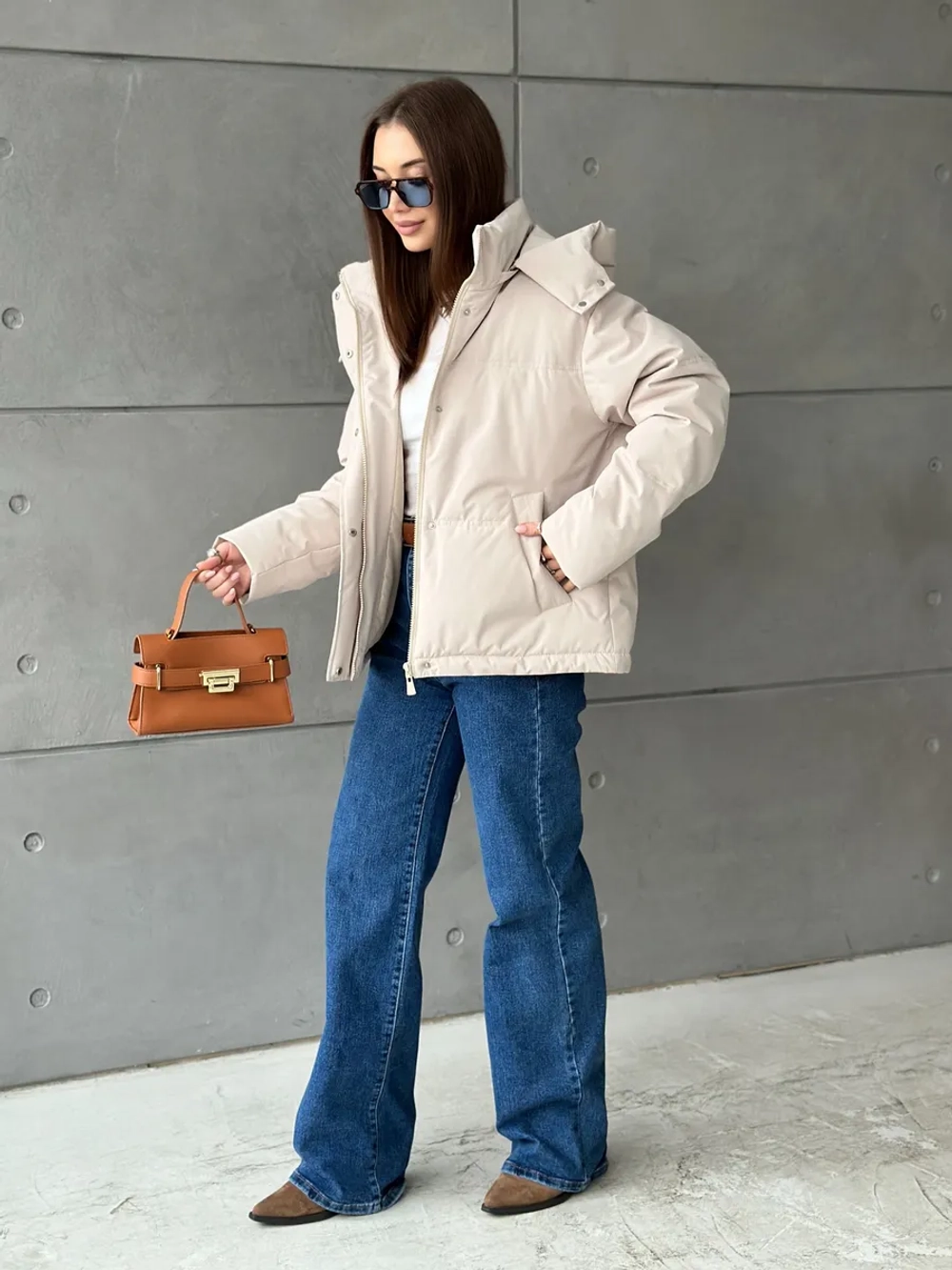 Куртка демисезонная короткая с капюшоном