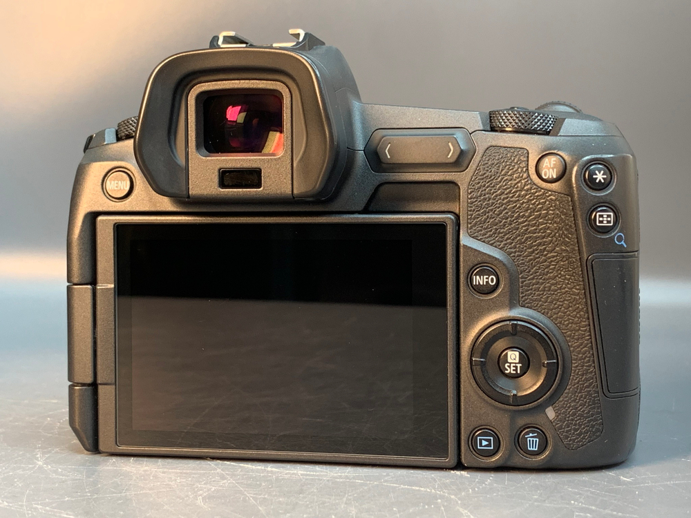 Canon EOS R, 161000 кадров пробега, менялся затвор