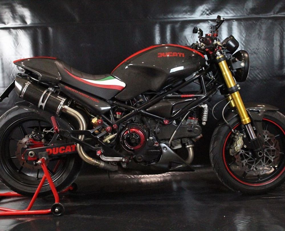 Ducati Monster 1994-2007 600 620 900 1000 Tappezzeria Italia чехол для сиденья Tricolor