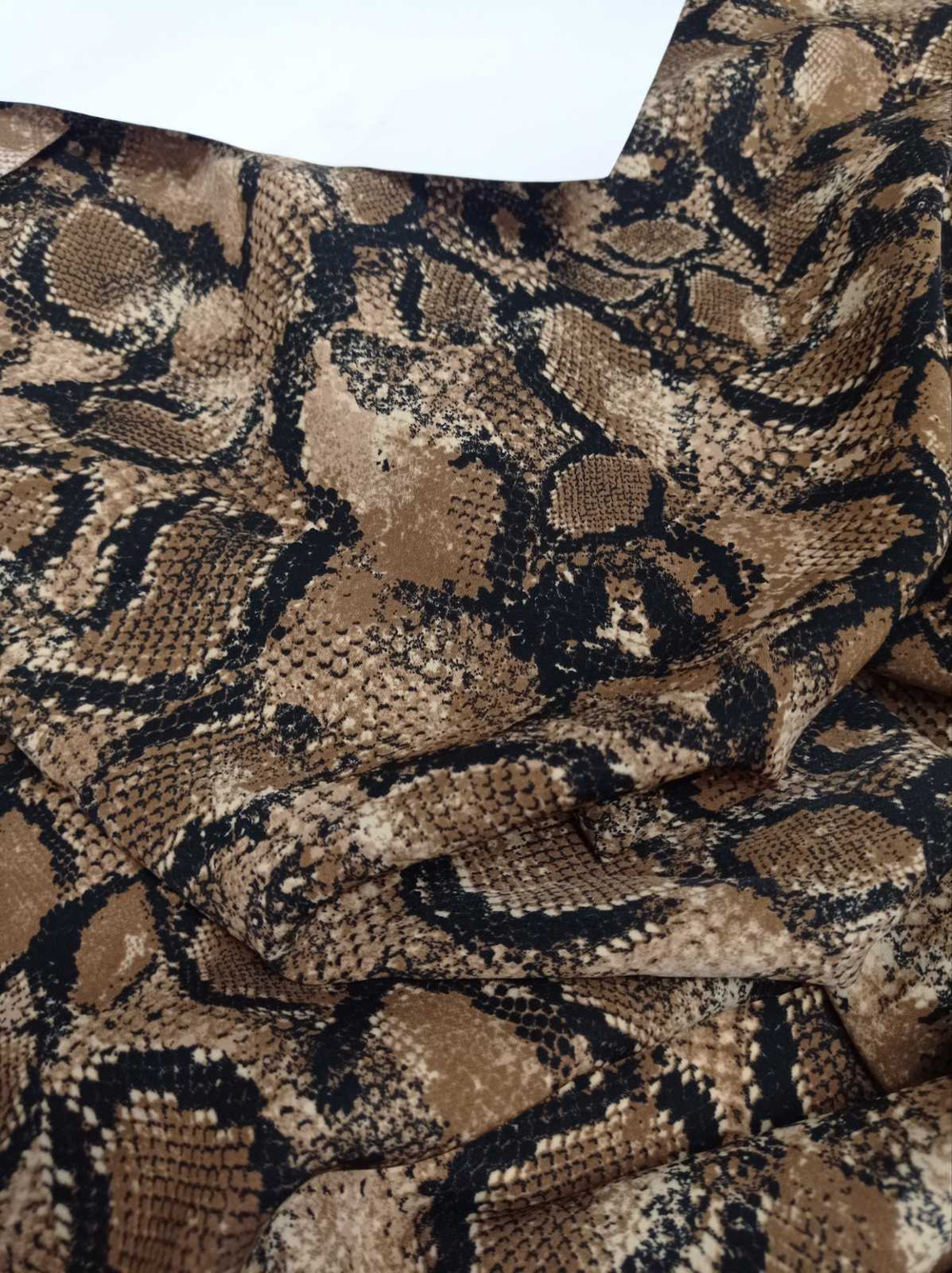 Шелк искусств (Принт). Рептилия Бронза