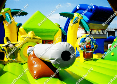 Большой надувной батут "Говорящая акула" 15*14*8 м