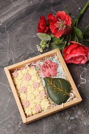 Набор с плиткой "цветы"