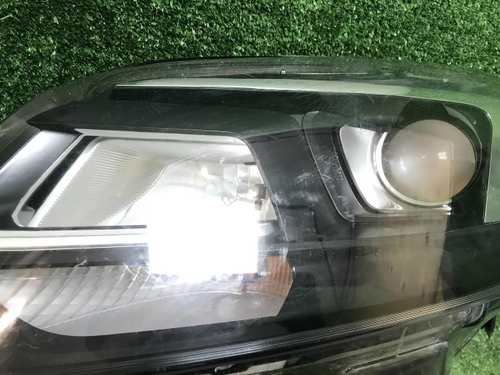 Битая Фара левая Opel Zafira Life (19-нв) ксенон