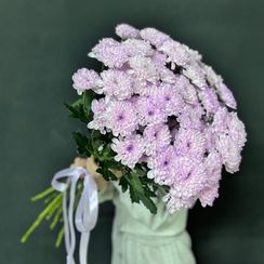 Монобукет из сиреневых хризантем