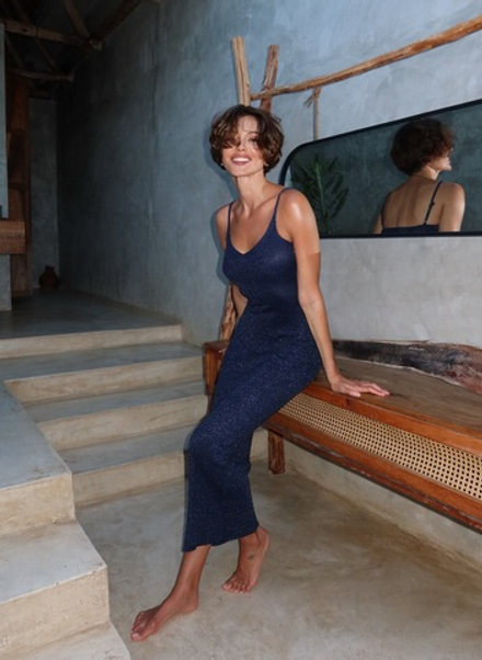 Платье макси с добавлением люрекса в темно-синем цвете