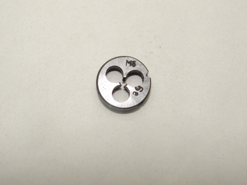 Плашка М3х0,5 (основной шаг) 6е d=20мм