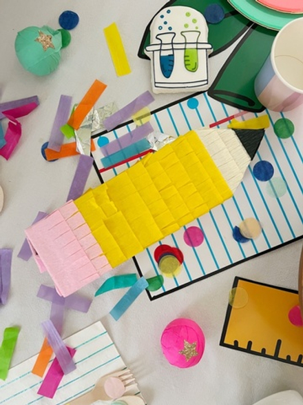 Пиньята "Карандаш" (надпись любая)