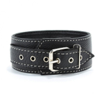 Черный кожаный ошейник с полукольцом для поводка