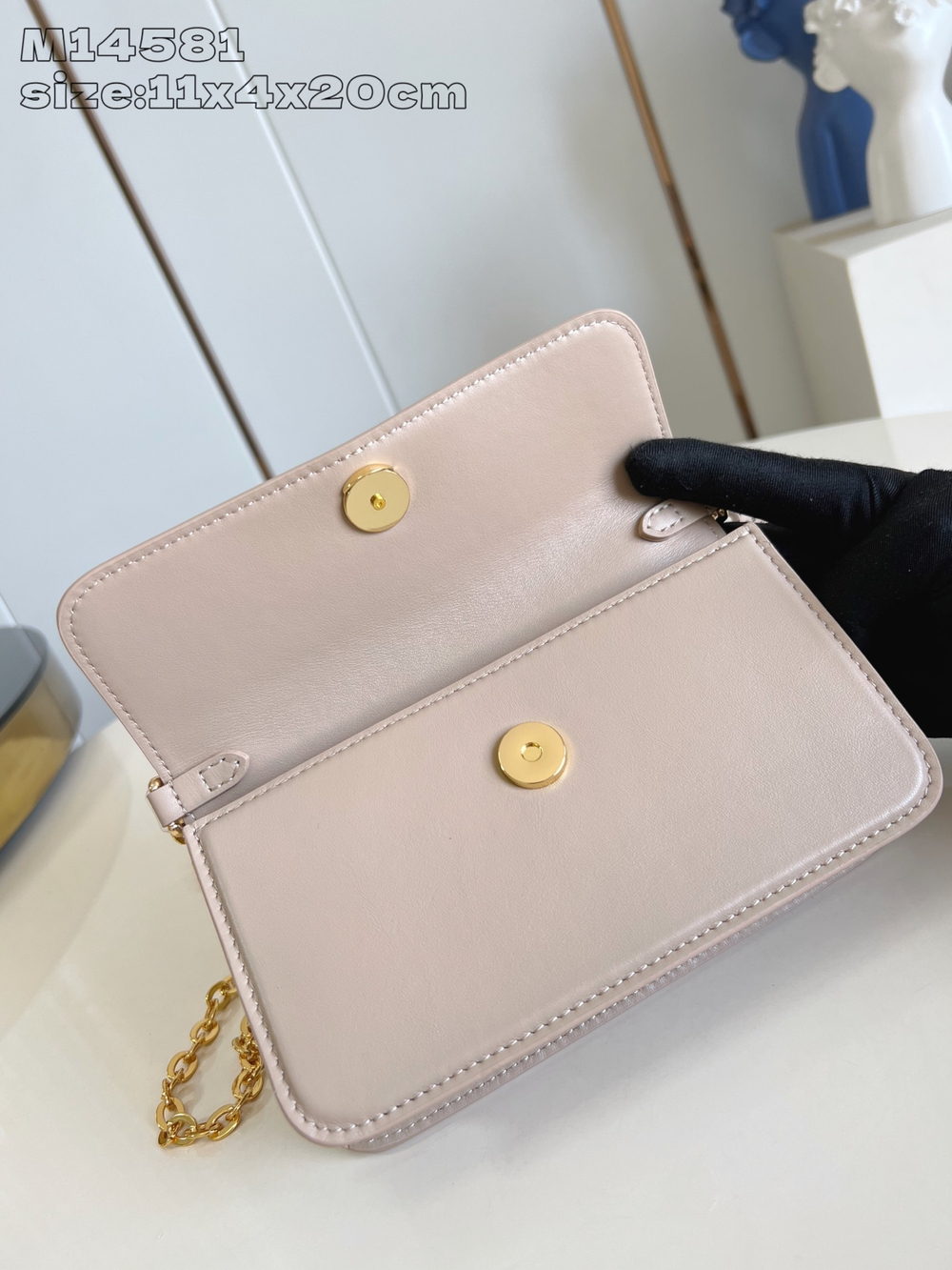 Louis Vuitton Wallet On Chain LV Bloom