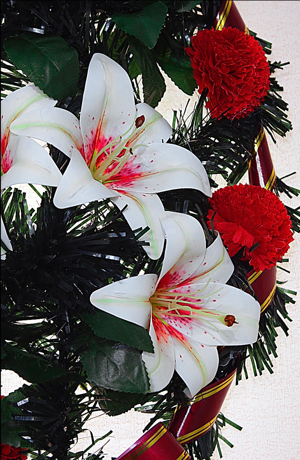 Венок ритуальный Лилиана 70 см