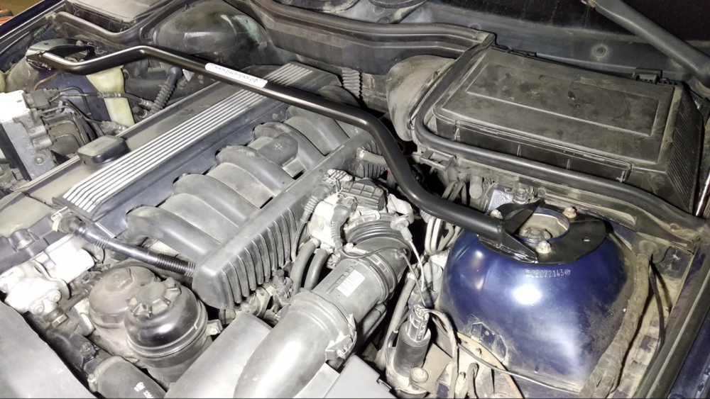 Распорка передних стоек (регулируемая) BMW E39 (ПОД ЗАКАЗ)