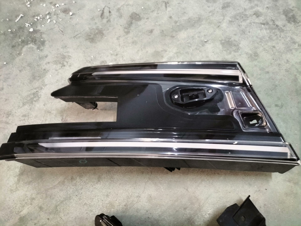 Задние фонари (стопы, поворотники) Honda e:NS2 2024, оригинал,