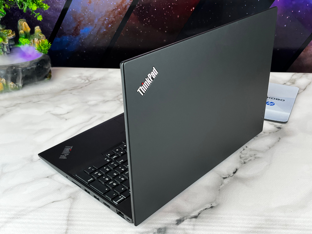 Ноутбук Lenovo ThinkPad P51s, Core i7-6500U, 15.6", FHD, IPS Quadro M520 2Gb, Windows Pro, Чёрный, Русская раскладка