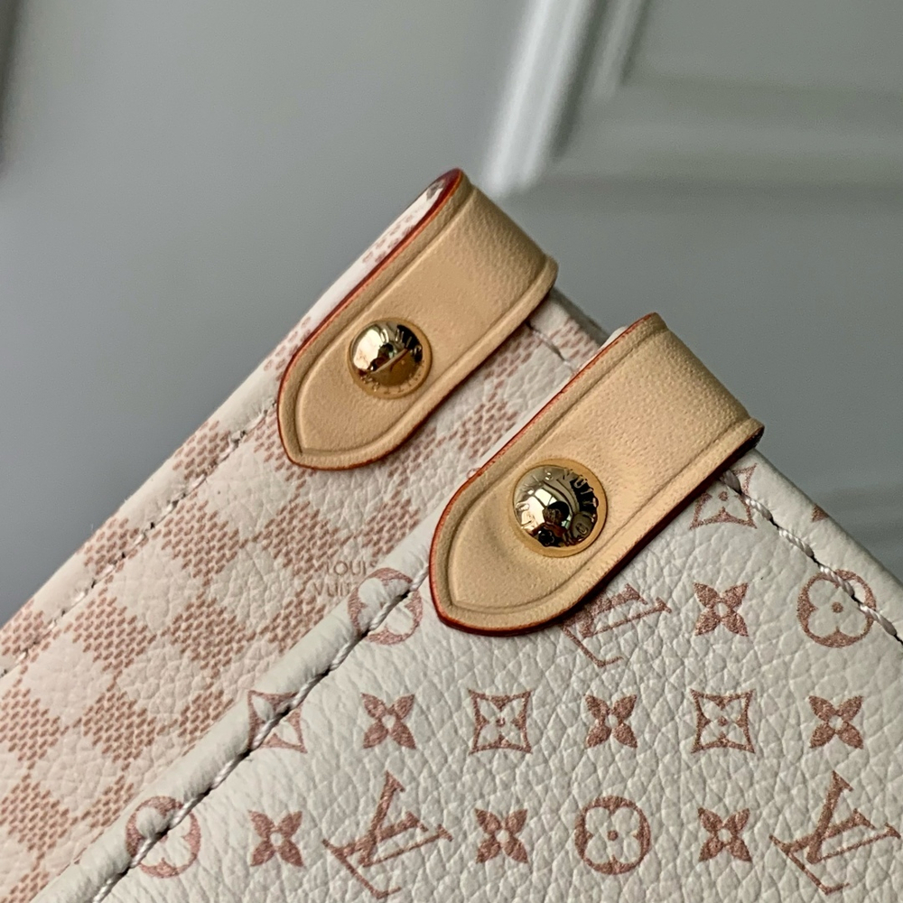 Louis Vuitton Onthego PM