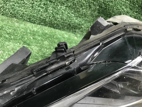 Битая Фара левая Lexus LX 3 15-23 LED Black Vision