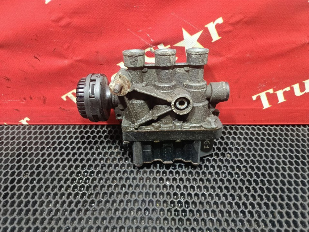 Кран уровня пола главный