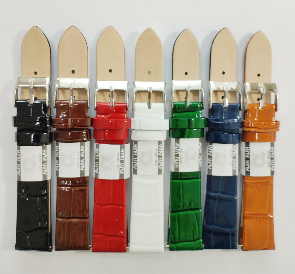 18 мм. Ремень из натуральной кожи. Лаковый крокодил.