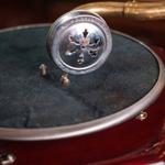 Настольный граммофон в классическом стиле