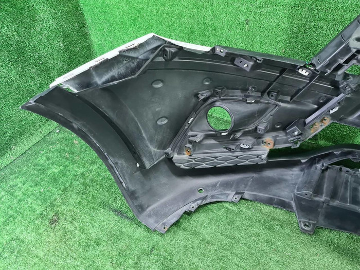 Бампер передний Lada Vesta (2015-н.в.) Cross