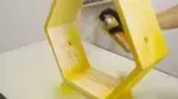 Лак акриловый глянцевый аэрозольный DECORIX в баллончике 520 мл прозрачный бесцветный для любых поверхностей