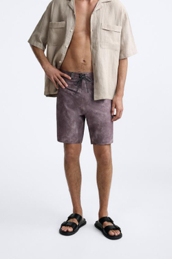 ZARA ДЛИННЫЕ ПЛАВКИ С ПРИНТОМ В ВИДЕ БРЫЗГ, ОТТЕНКИ ФИОЛЕТОВОГО