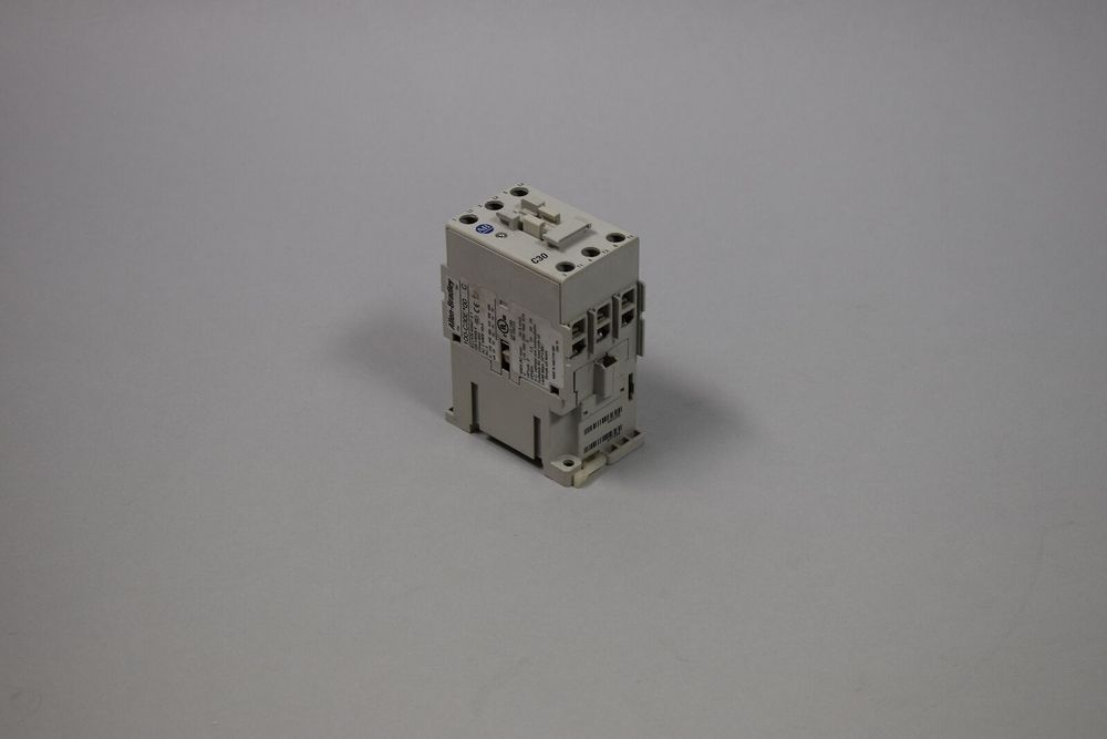 ALLEN-BRADLEY 100-C30E00
