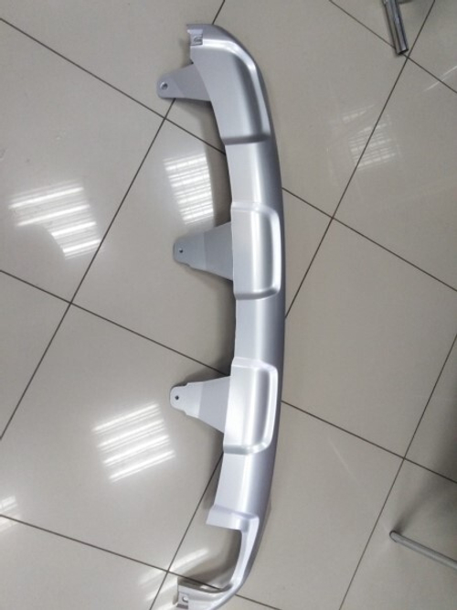 Накладка перед. бампера /2194/ Kalina Cross нижн. серебро (LADA)