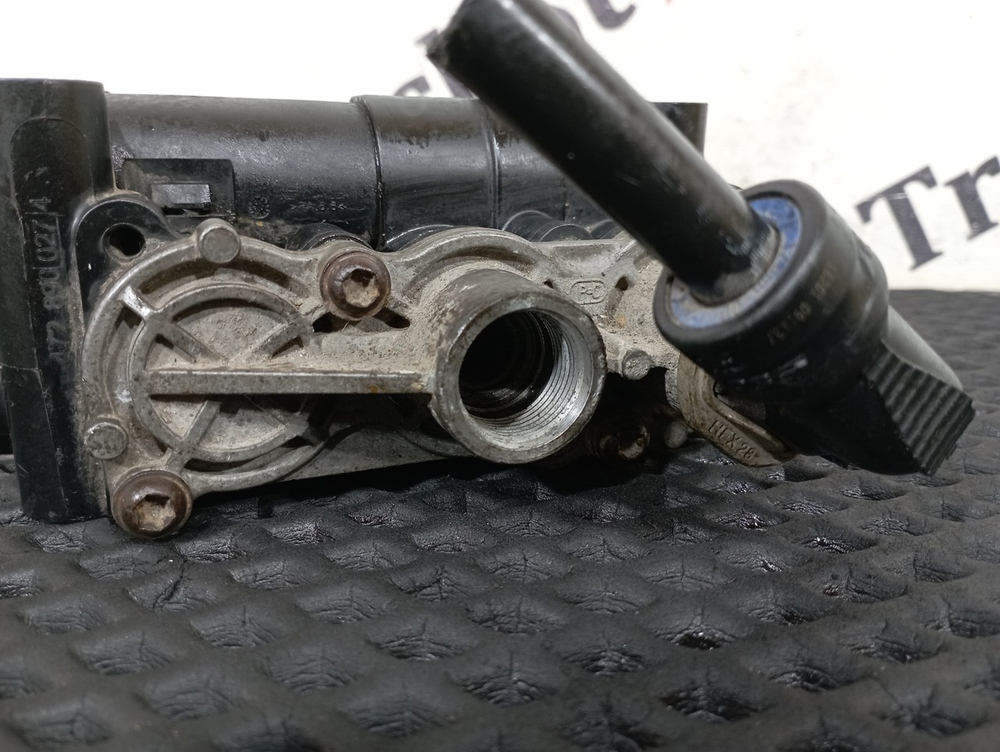 Кран уровня пола главный