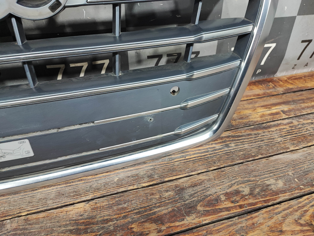 Решетка радиатора Audi Q5 (FY) 17-20 Б/У Оригинал 80A853651C