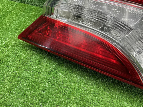 Фонарь правый внешний Toyota Camry XV70 17-нв LED