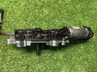 Доводчик крышки багажника BMW X5 E70 (2006-2013)