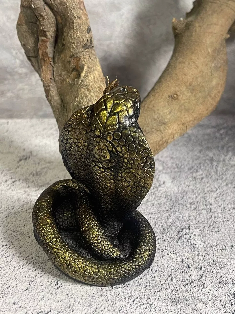 Свеча "Тотем Змея"