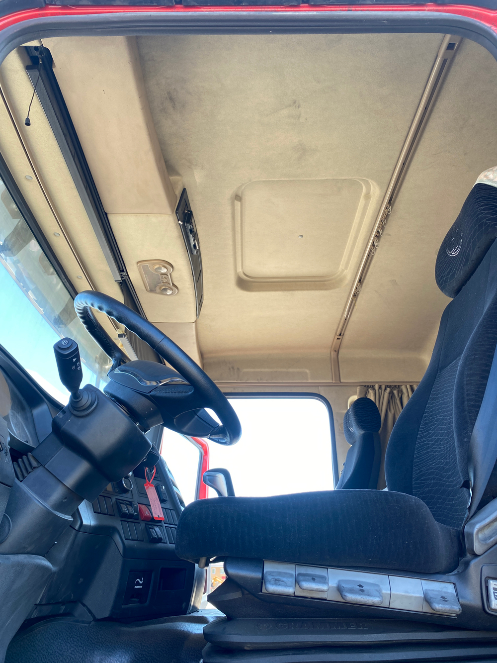 Shacman (Shaanxi) SX* 8x4 Самосвал SX33186T366 (Дизельный, 11,6 л, 369 л.с., МТ)