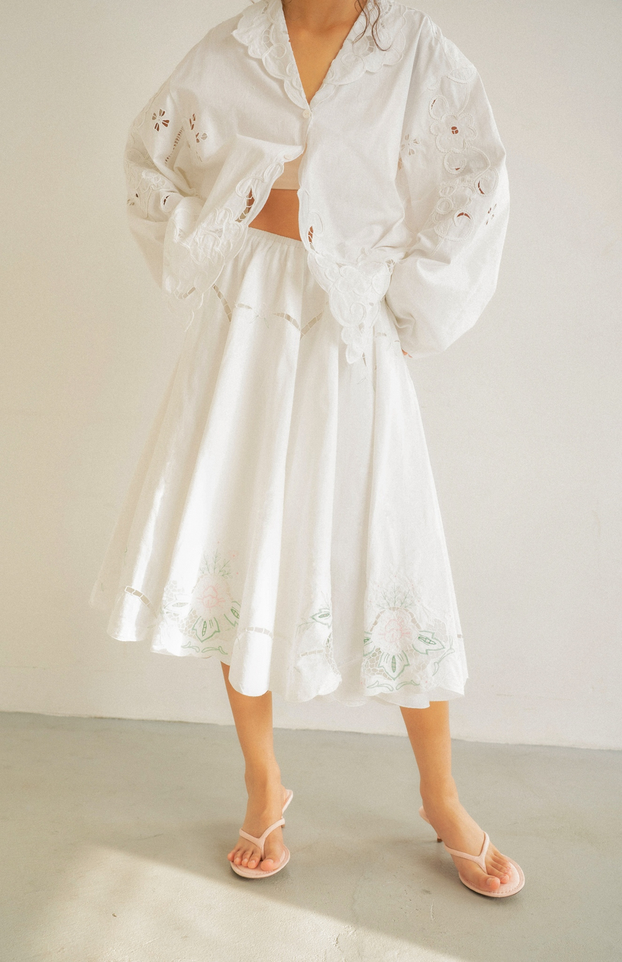 Юбка с цветочной вышивкой