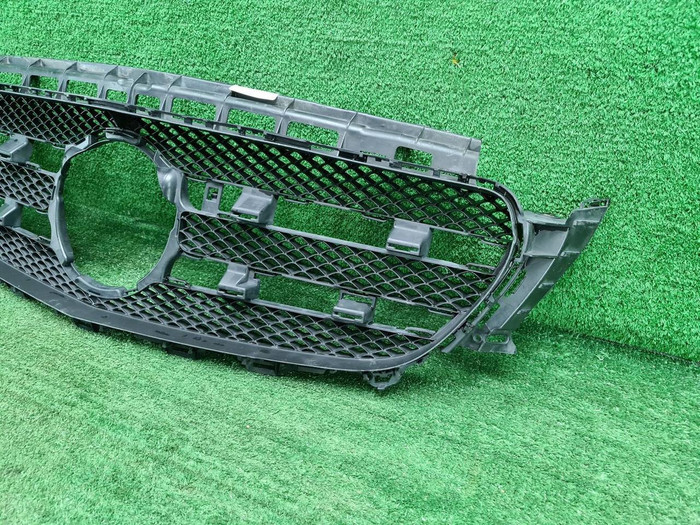 Решетка радиатора Mercedes E W213 (2016-2021)
