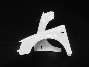 Крылья стеклопластик для Audi A4 B7 (2004–2007)