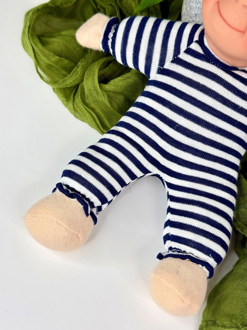 Кукла LAMAGIK мягконабивная 23см Caritas (304U5)